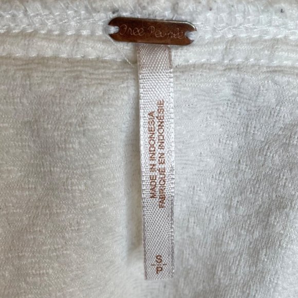 Free People Priscilla Off-Shoulder Ivory Pleated Swing Top, S - Picture 6 of 7